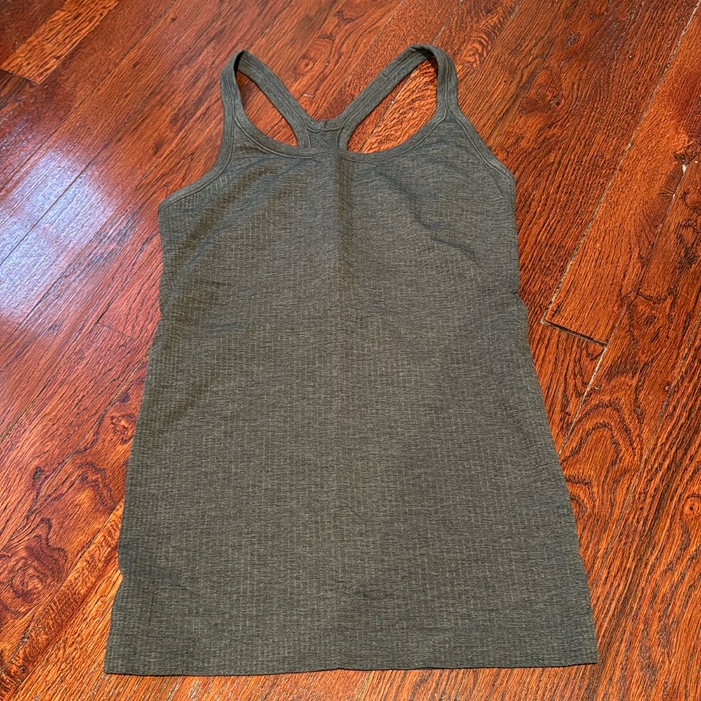 NWOT EBB TO STREET TANK